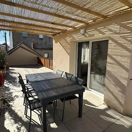 Holiday home Maison Calme Avec Terrasse-garage Centre D Dijon