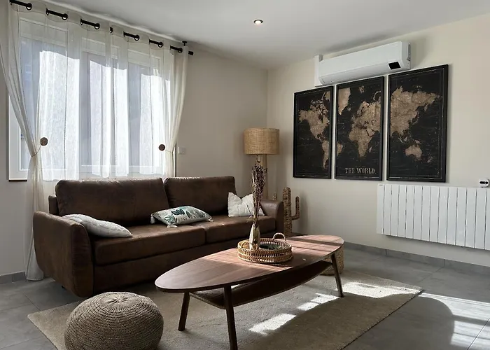 Maison Calme Avec Terrasse-garage Centre D Дом отдыха